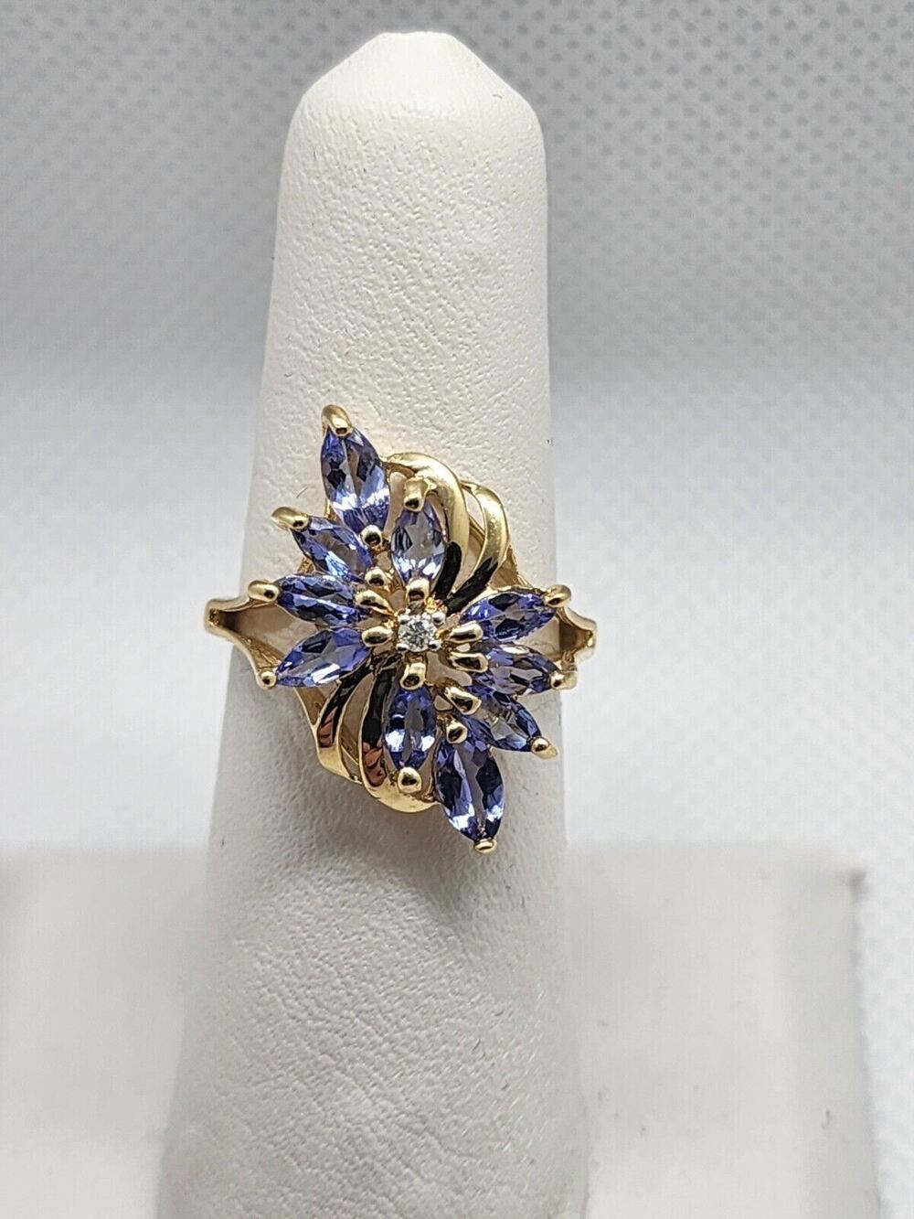 14K YELLOW GOLD TANZANITE & DIAMOND FLOWER RING  SIZE 5.5